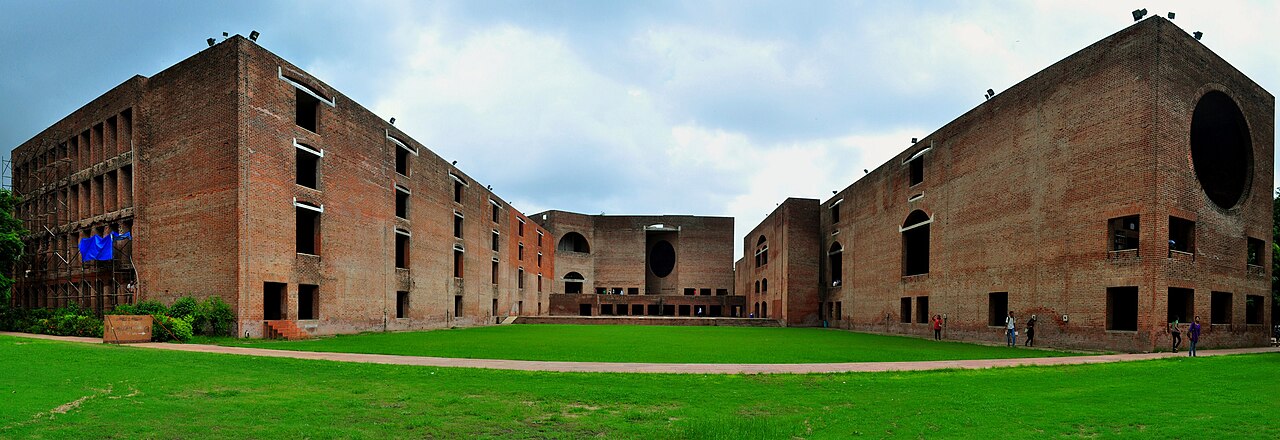 List of Top Universities in Gujarat 2026: NIRF Ranks, Fees